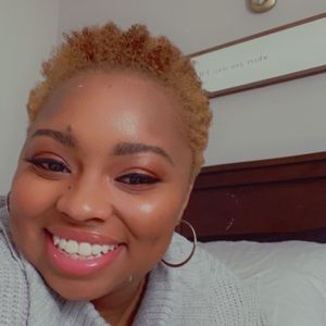 Meet your Posher, Maya